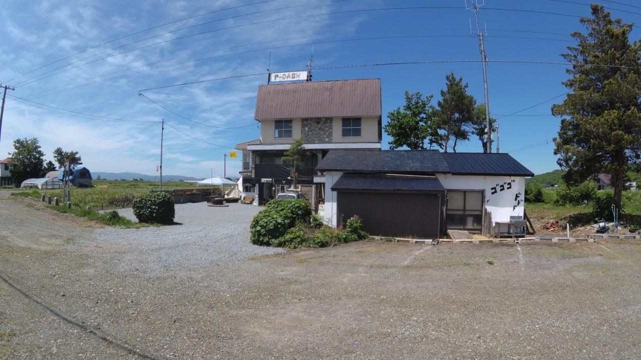 P-Dash Garden Backpackers Higashikawa Exterior foto