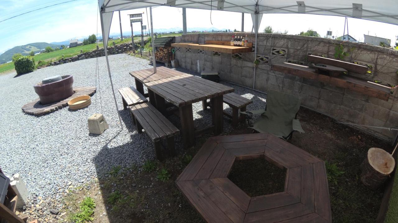 P-Dash Garden Backpackers Higashikawa Exterior foto